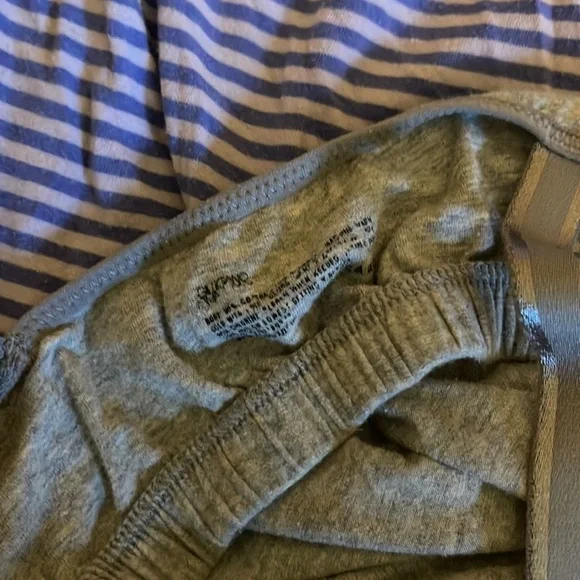 Gilligan & O’Malley Women’s Nursing / Breastfeeding Clip Tank Top - Size Medium - Picture 4 of 5